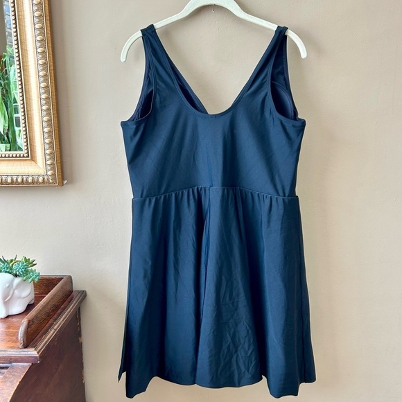 Torrid Asymmetrical Twist Front One-Piece Swim
Dress Black Plus Size 2X - Picture 5 of 16